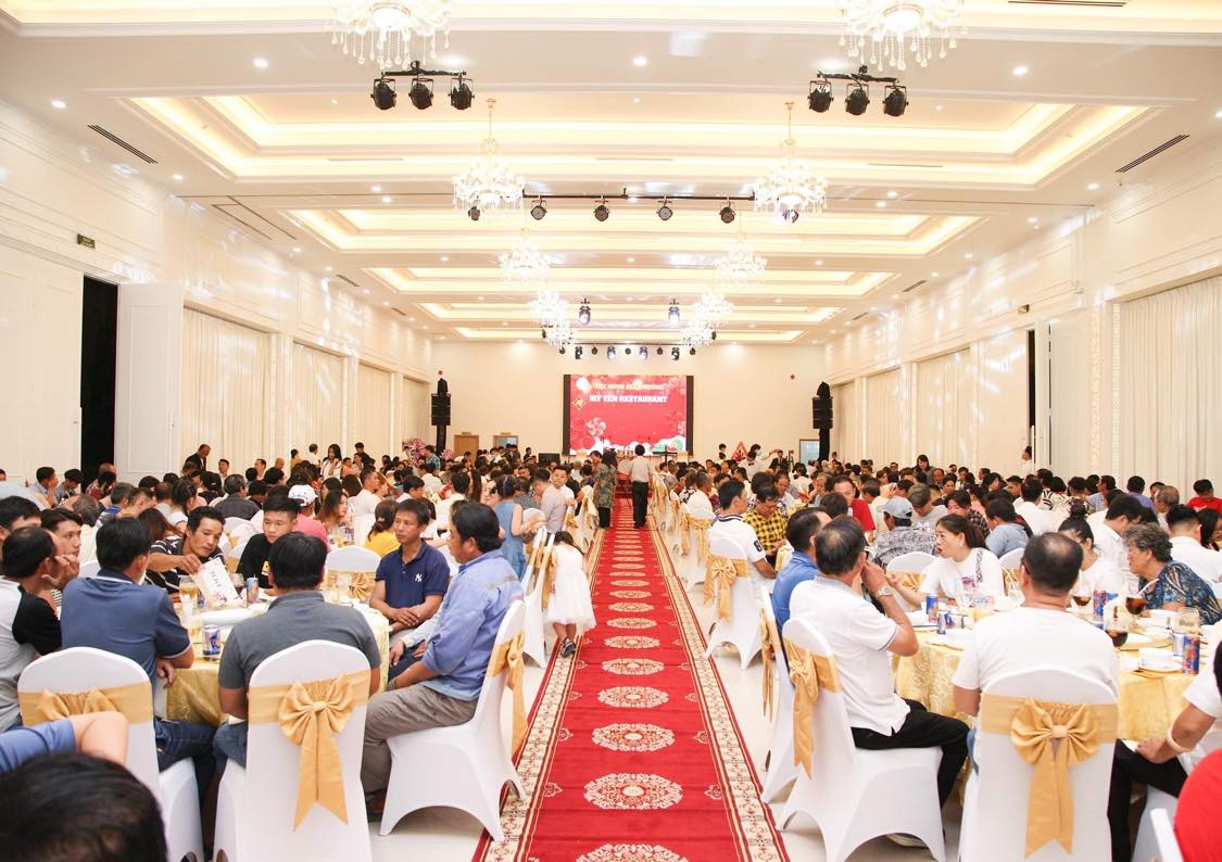 Đại sảnh Mỹ Yến trong một bữa tiệc đông khách